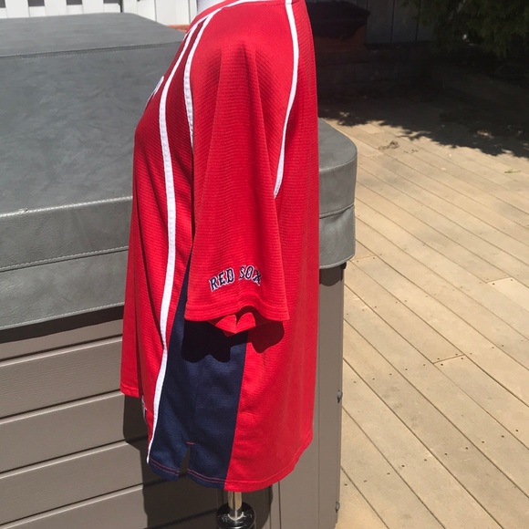 Red Sox shirt size medium in great condition - Picture 4 of 6